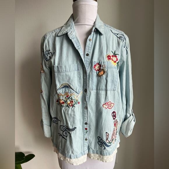 ANTHROPOLOGIE HOLDING HORSES CHAMBRAY DENIM EMBROIDERED BUTTON DOWN XS - Picture 1 of 11